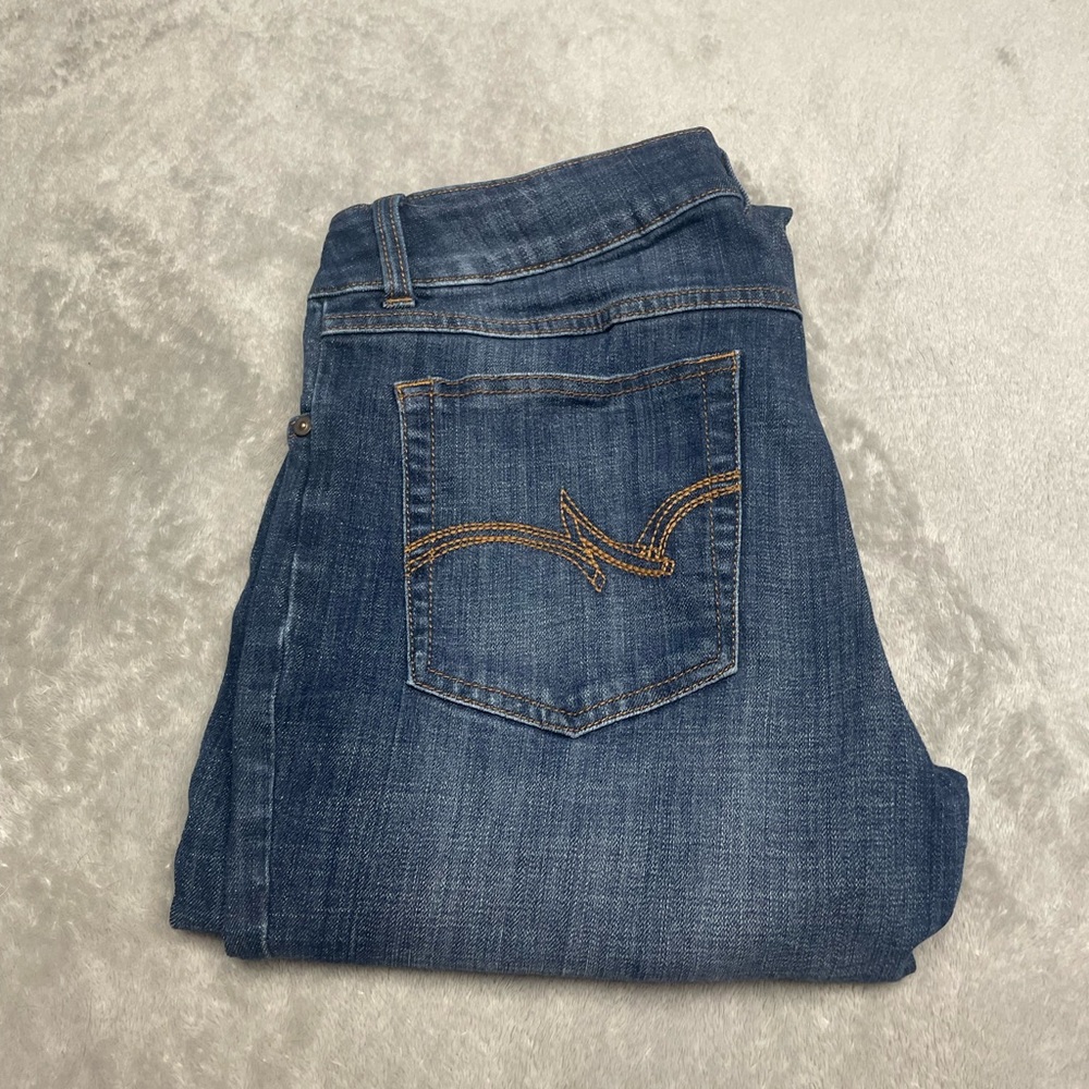 Bootcut Wranglers. Size 11x34. Only worn a few times. Great condition!